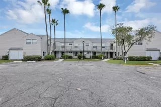 Photo #5: O6334235 Listing