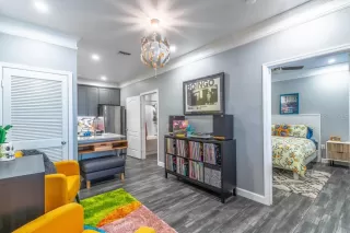 Photo #1: O6334247 Listing