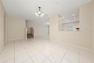 Photo #5: O6334606 Listing