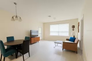 Photo #5: O6334658 Listing