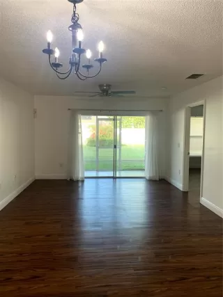 Photo #3: O6334807 Listing