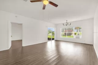 Photo #1: O6335056 Listing