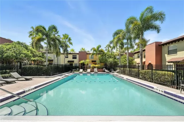 MLS: O6335064 Condo For Sale