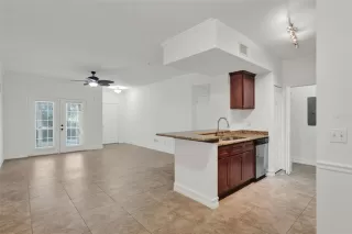 Photo #4: O6335224 Listing 