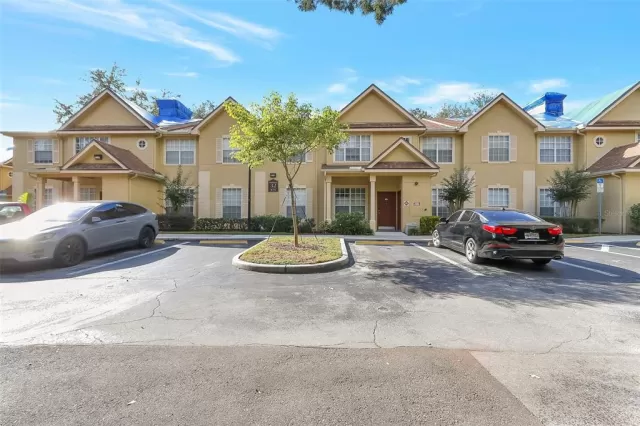 MLS: O6335367 Condo For Sale