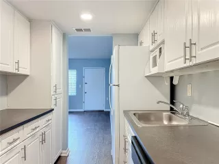 Photo #3: O6335819 Listing 