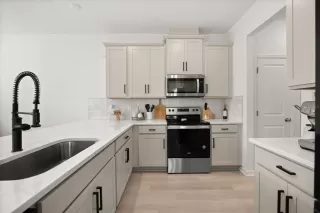 Photo #6: O6335831 Listing