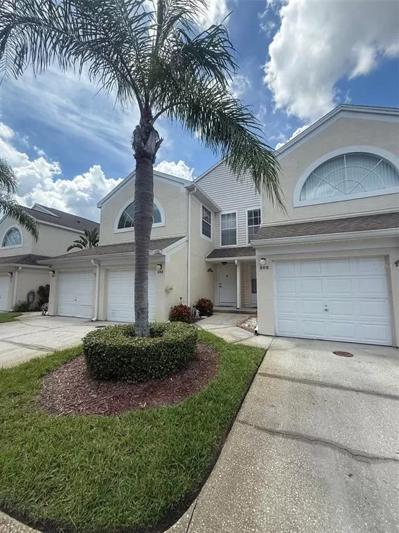 MLS: O6335850 Condo For Sale