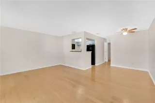 Photo #5: O6336219 Listing