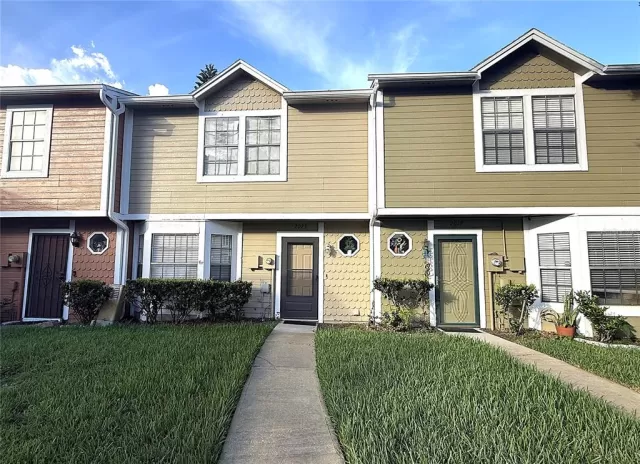 MLS: O6336257 Condo For Sale