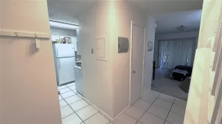 Photo #3: O6336257 Listing