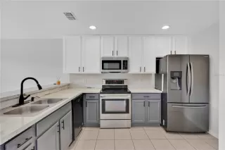 Photo #1: O6336346 Listing 