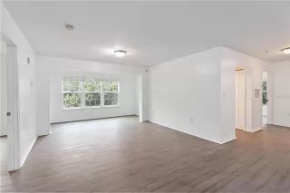 Photo #3: O6336380 Listing