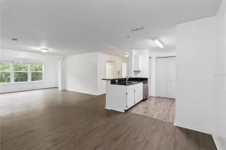 Photo #5: O6336380 Listing