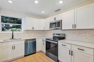 Photo #4: O6336602 Listing