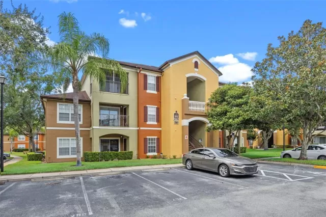 MLS: O6337011 Condo For Sale