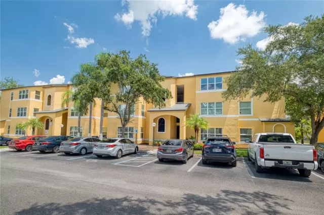 MLS: O6337256 Condo For Sale