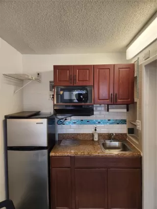 Photo #4: O6337383 Listing