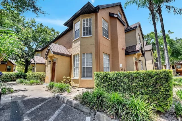MLS: O6337388 Condo For Sale