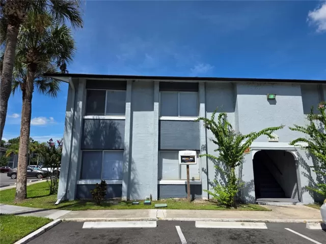 MLS: O6337409 Condo For Sale