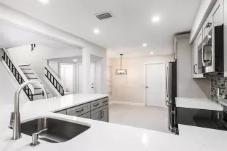 Photo #2: O6337458 Listing