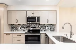 Photo #6: O6337458 Listing