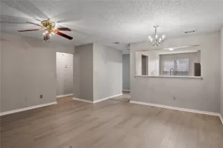 Photo #6: O6337813 Listing