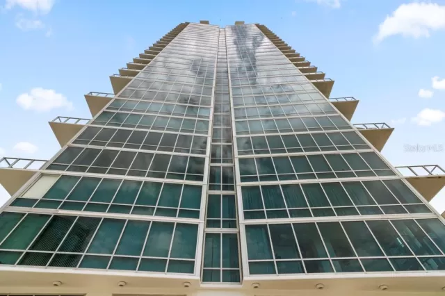 MLS: O6337872 Condo For Sale