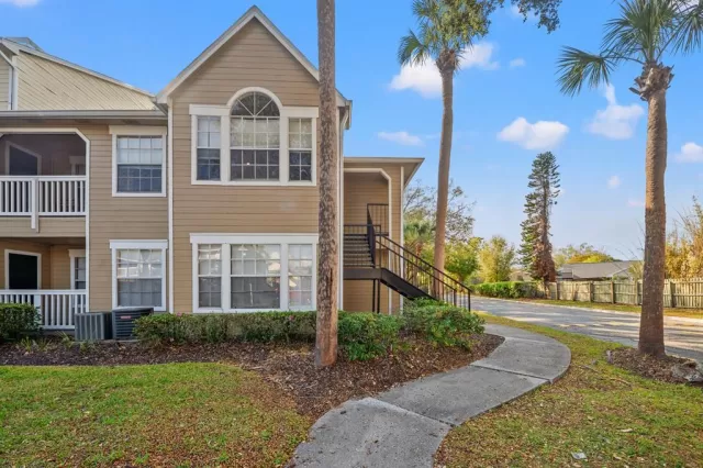 MLS: O6337883 Condo For Sale