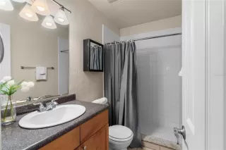 Photo #5: O6337903 Listing