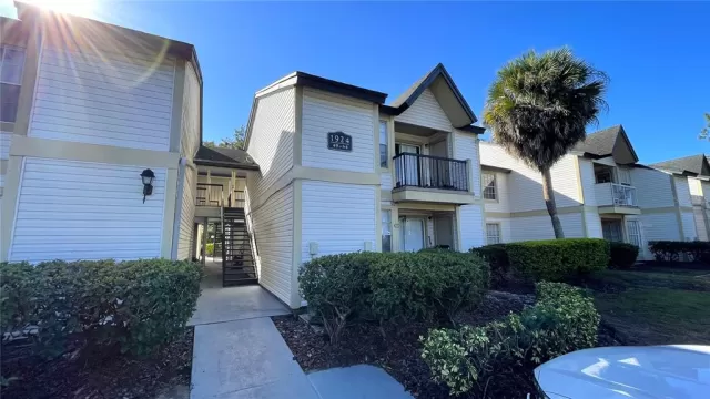 MLS: O6338121 Condo For Sale