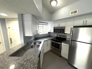 Photo #1: O6338121 Listing 