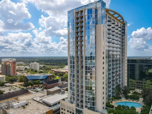 MLS: O6338165 Condo For Sale