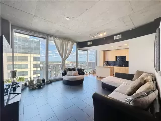 Photo #5: O6338165 Listing