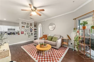 Photo #2: O6338241 Listing