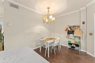 Photo #6: O6338241 Listing