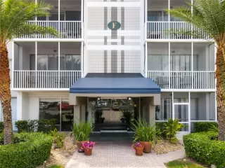 Photo #2: O6338355 Listing 