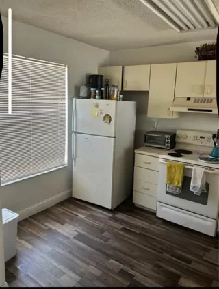 Photo #5: O6338380 Listing