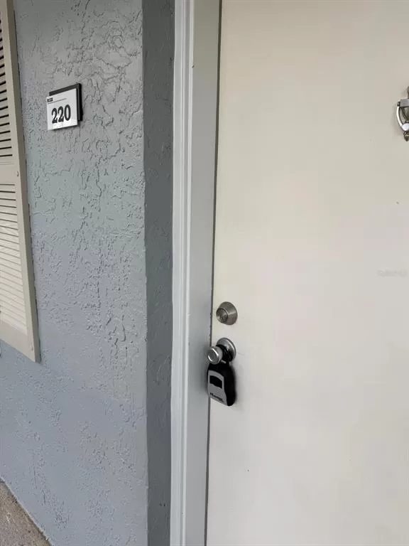 MLS: O6338399 Condo For Sale