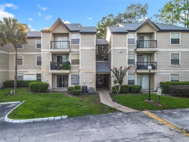 MLS: O6338693 Condo For Sale