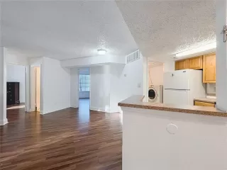 Photo #5: O6338693 Listing 