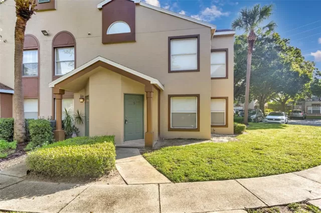 MLS: O6338834 Condo For Sale