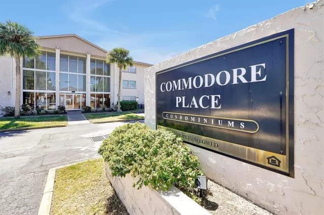 MLS: O6338938 Condo For Sale