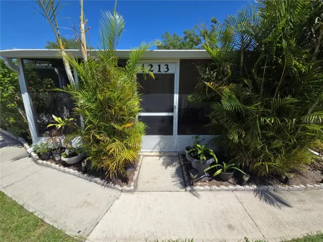 MLS: O6339170 Condo For Sale