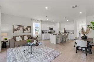 Photo #4: O6339178 Listing