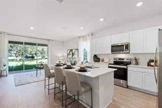 Photo #6: O6339178 Listing