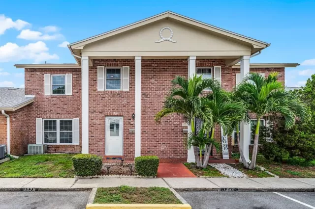 MLS: O6339496 Condo For Sale