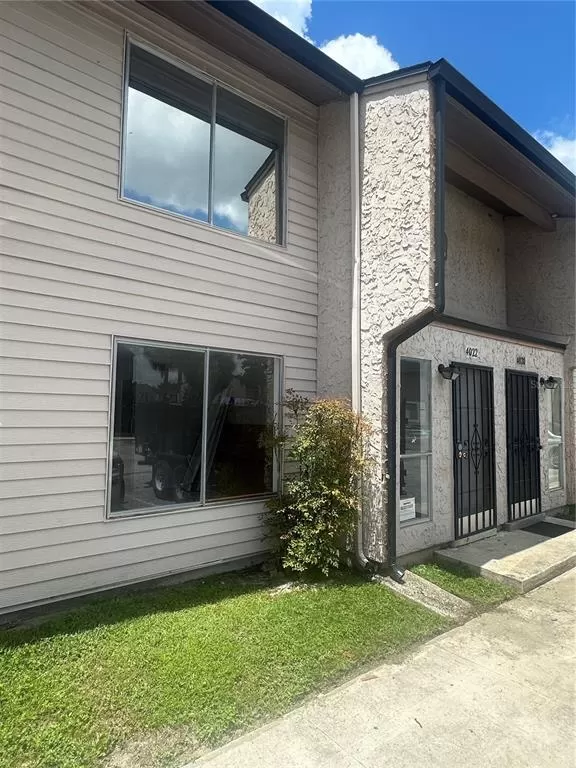 MLS: O6339567 Condo For Sale