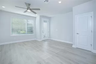 Photo #1: O6340012 Listing 