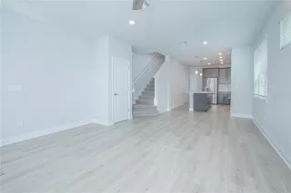 Photo #4: O6340012 Listing 